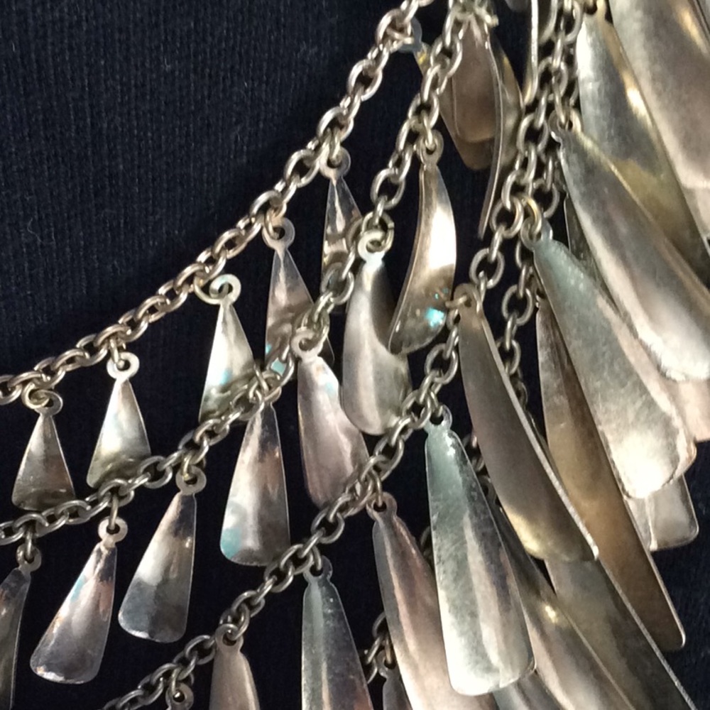 Coldwater Creek tiered necklace in silver - Picture 2 of 4